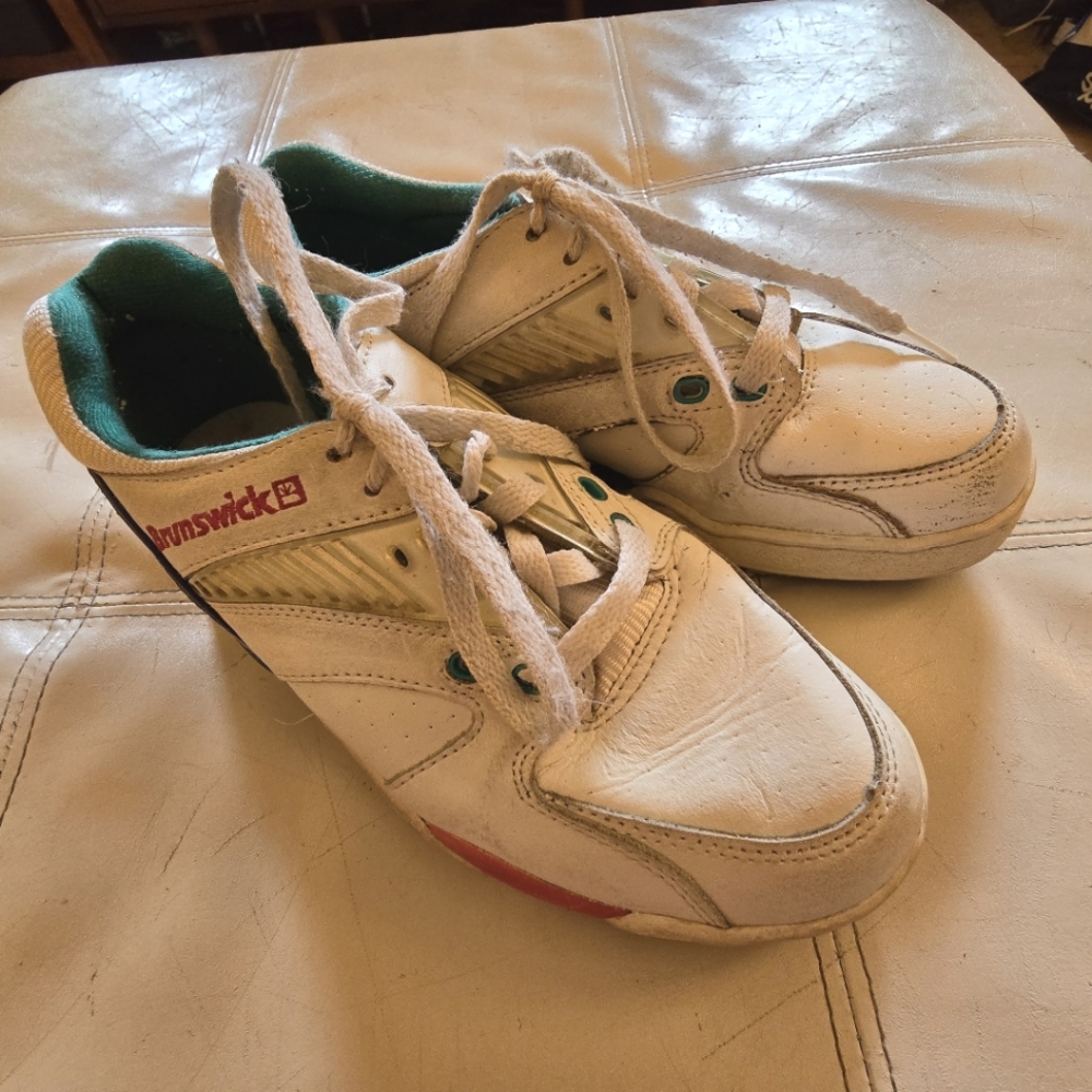 Size 7.5 Women's Vintage Brunswick Bowling Shoes